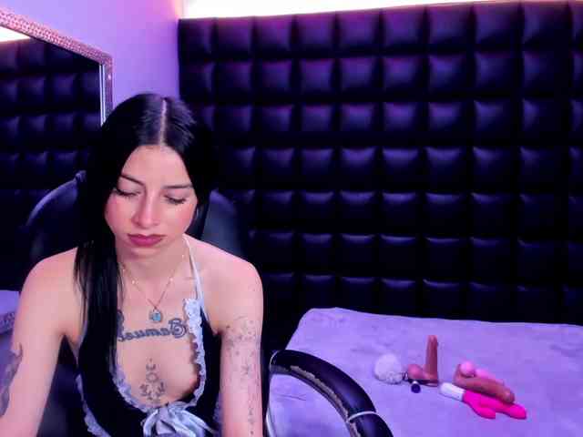 DulceMiiaa webcam
