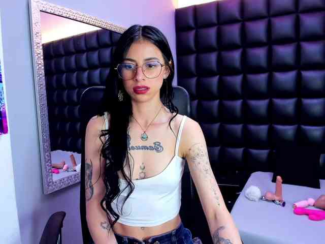 DulceMiiaa webcam