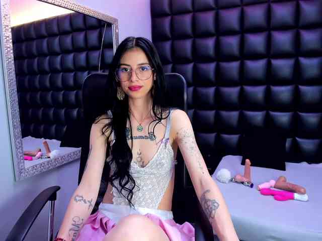 DulceMiiaa webcam
