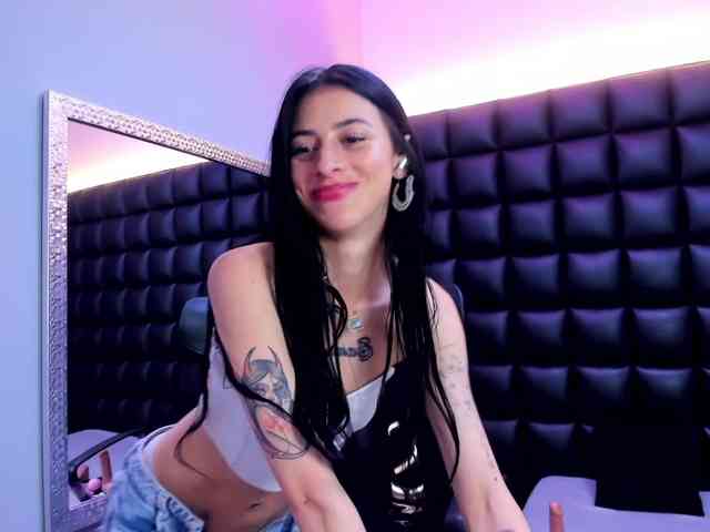 dulcemiiaa's live room