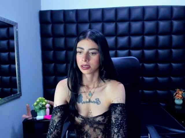 DulceMiiaa webcam