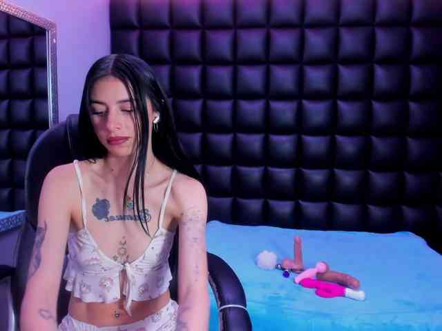 DulceMiiaa webcam