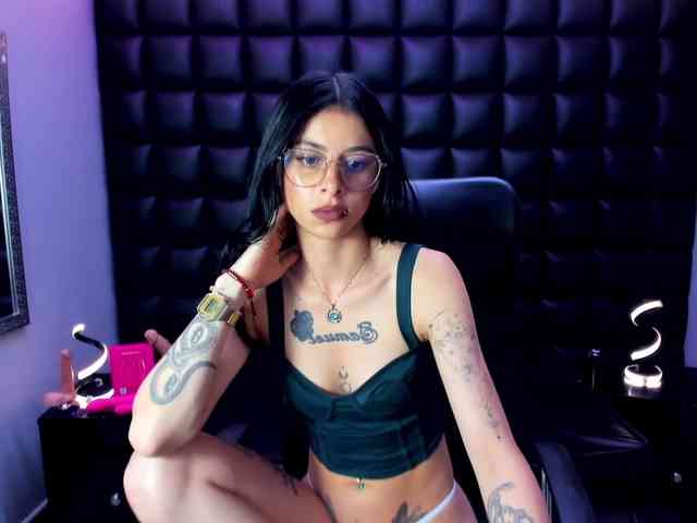 DulceMiiaa webcam