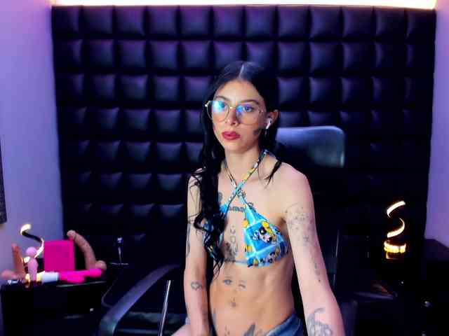 DulceMiiaa webcam
