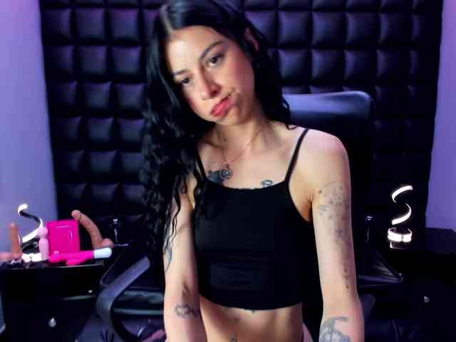 DulceMiiaa webcam