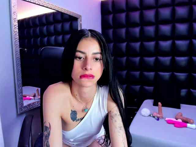 DulceMiiaa webcam
