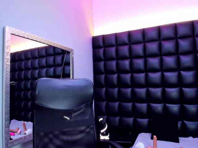 DulceMiiaa webcam