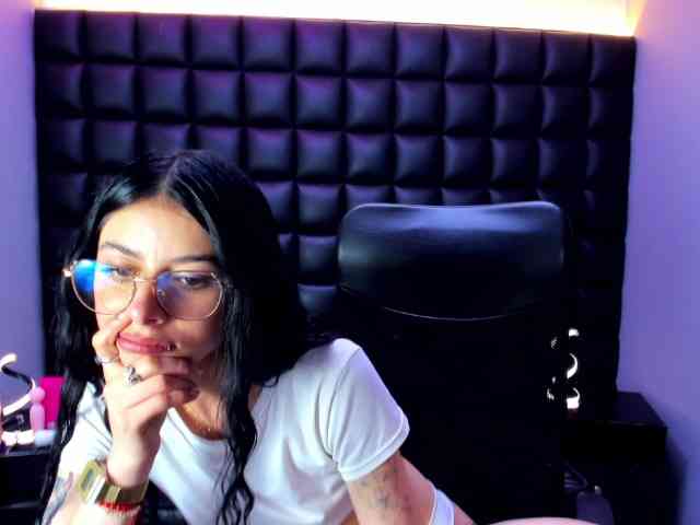 DulceMiiaa webcam