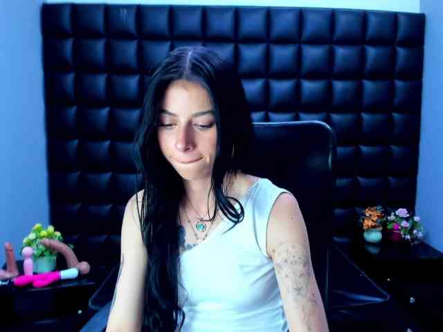 DulceMiiaa webcam