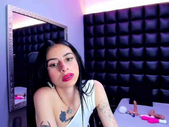 DulceMiiaa webcam