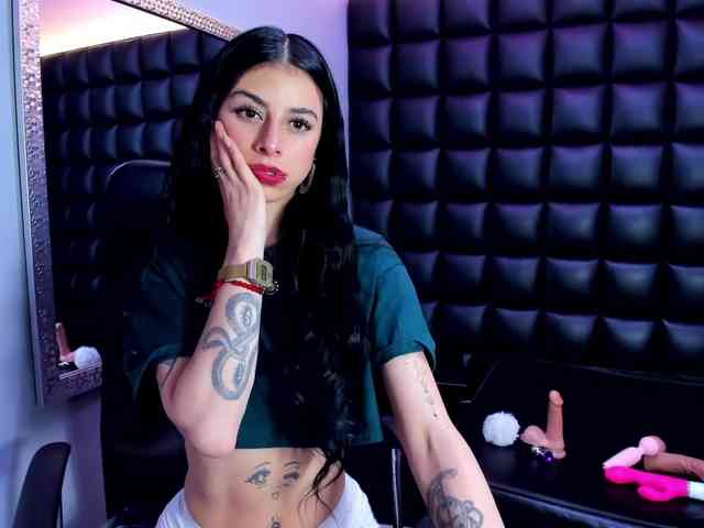 DulceMiiaa webcam