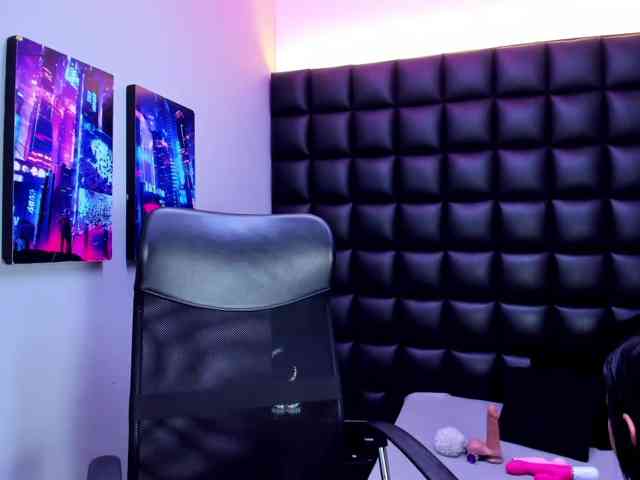 NiaBabie webcam
