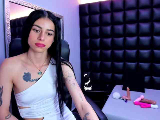 DulceMiiaa webcam