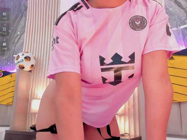 Karina-Towers live cam on BongaCams