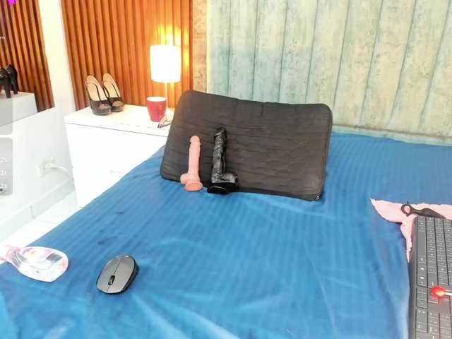 Karina-Towers's BongaCams show and profile