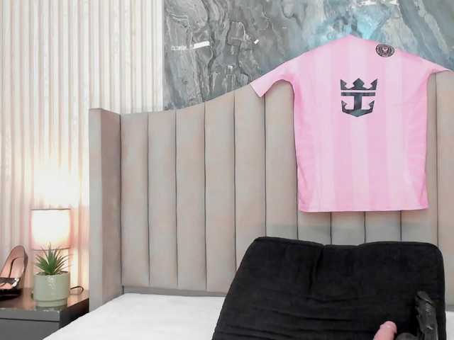Karina-Towers live cam on BongaCams