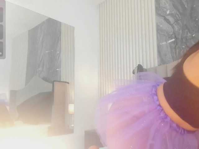 Karina-Towers live cam on BongaCams
