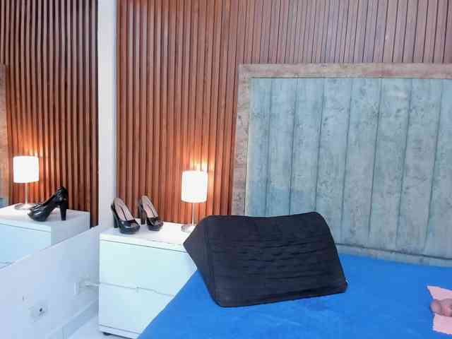 Karina-Towers Live Webcam on BongaCams