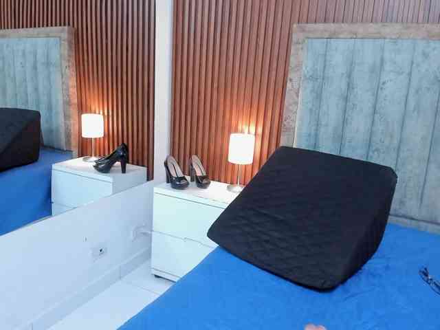 Karina-Towers webcam