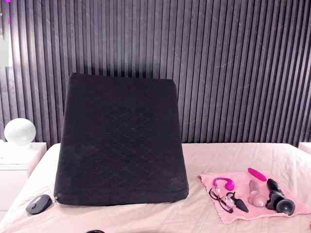 Karina-Towers webcam