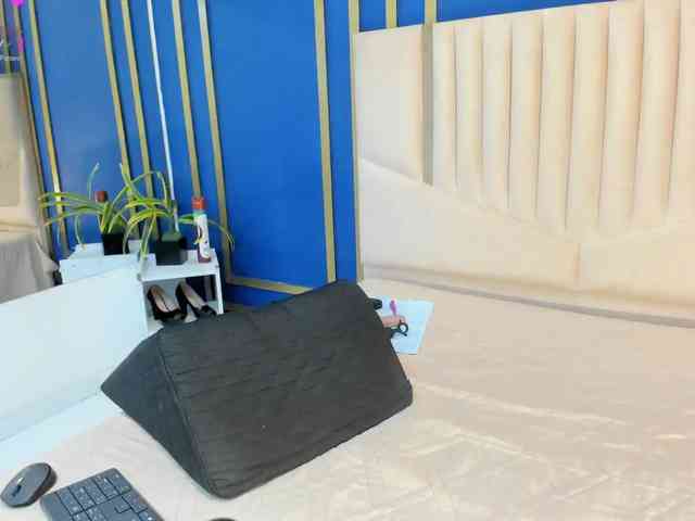 Karina-Towers webcam