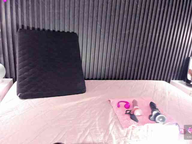 Karina-Towers webcam