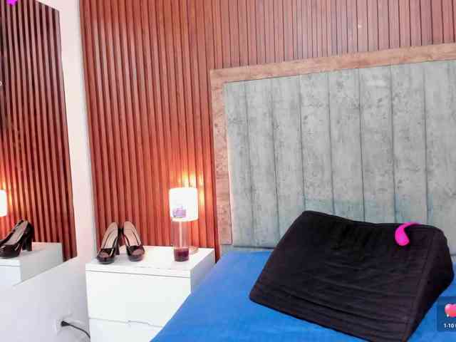 Karina-Towers webcam