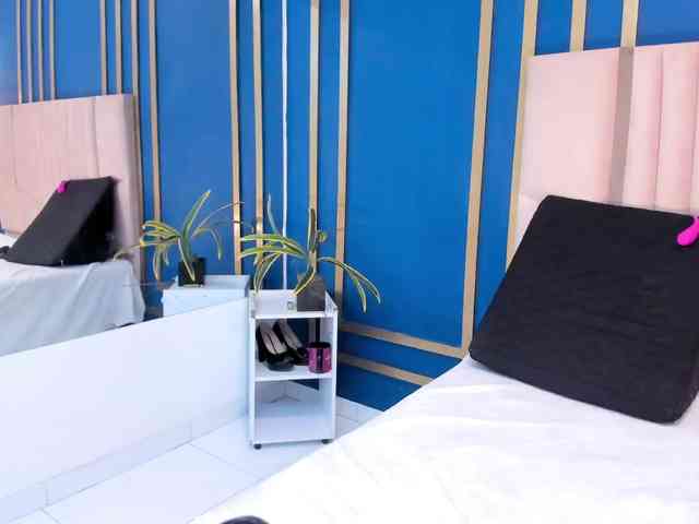 Karina-Towers webcam