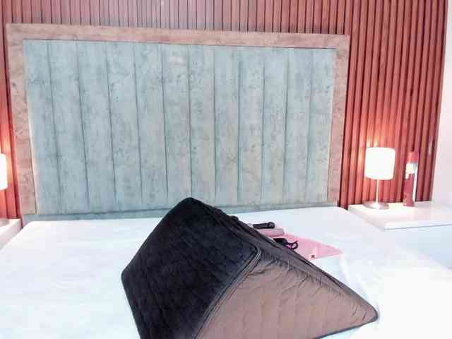 Karina-Towers webcam