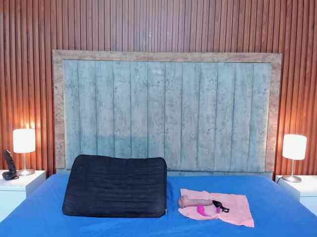 Karina-Towers webcam