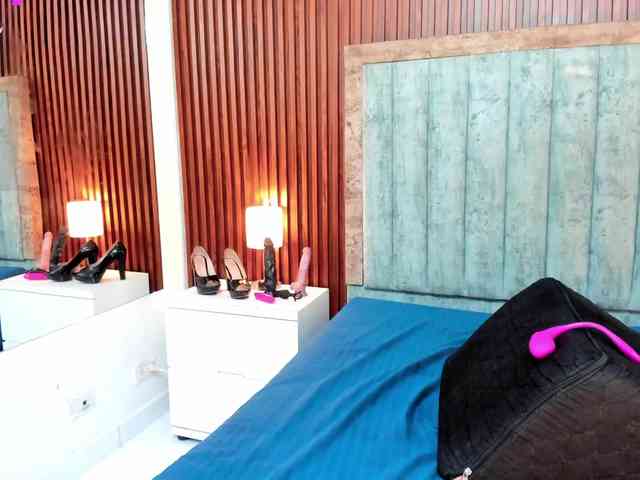 Karina-Towers webcam