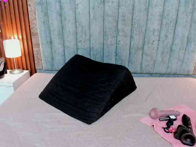 Karina-Towers webcam