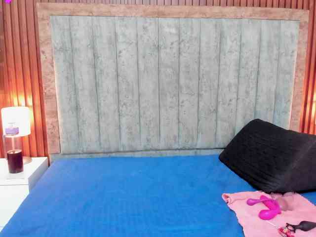 Karina-Towers webcam