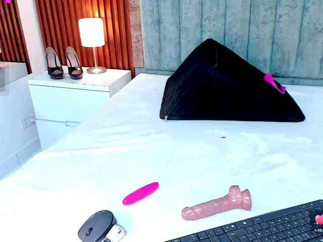Karina-Towers webcam
