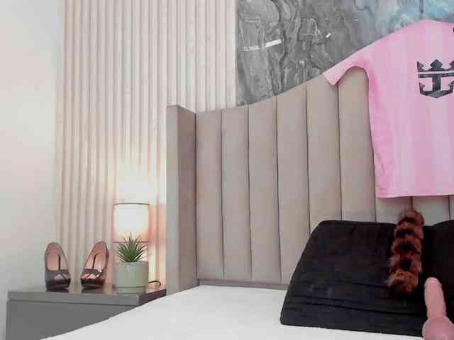 Karina-Towers webcam