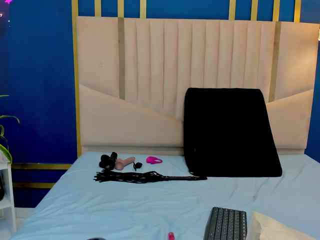 Karina-Towers webcam