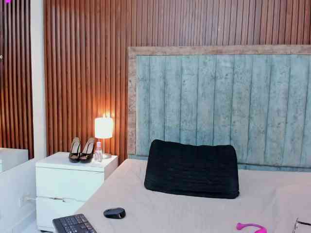 Karina-Towers webcam