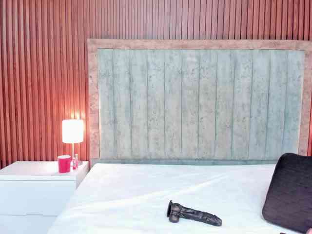 Karina-Towers webcam