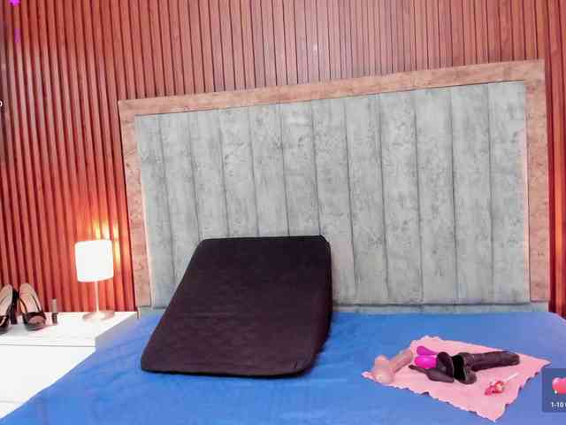 Karina-Towers webcam