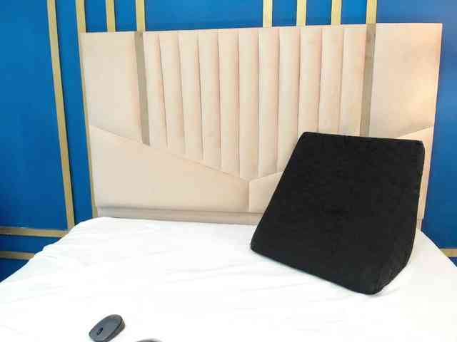 Karina-Towers webcam