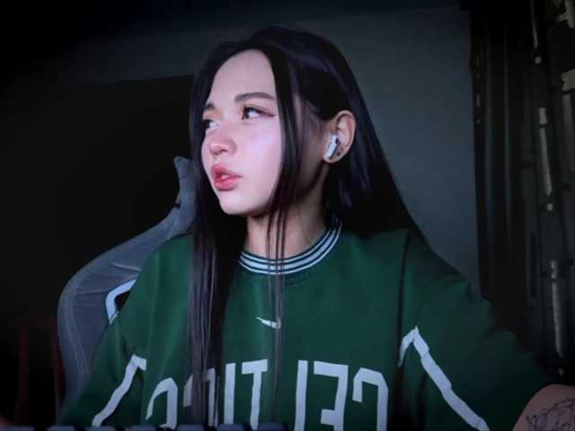 konfetkamarmeladkaa, en directo ahora en BongaCams