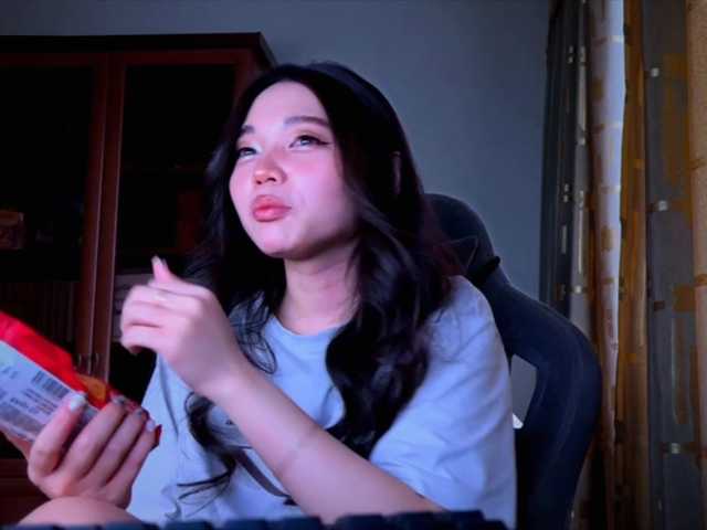 konfetkamarmeladkaa's BongaCams show and profile