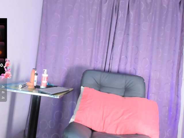 Ada-lovelacee live cam on BongaCams