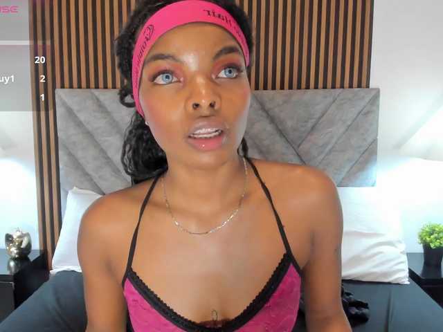 KenndraRose live on BongaCams