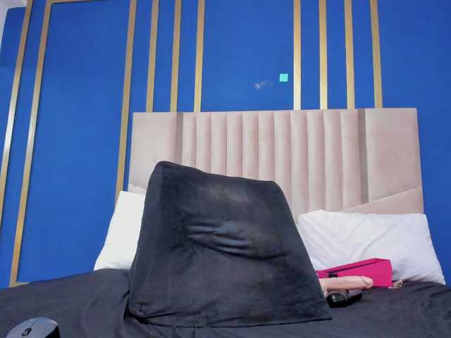 KenndraRose live cam preview
