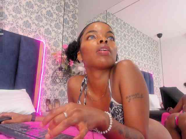 Modelo: KenndraRose