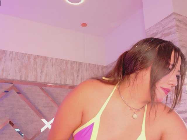 HannahPrada live cam on BongaCams