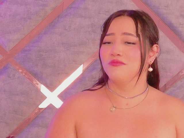 HannahPrada live webcam show