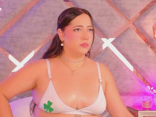 HannahPrada live webcam show