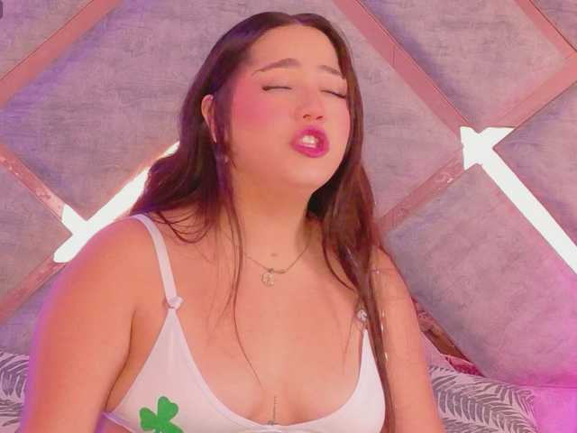 HannahPrada live webcam show